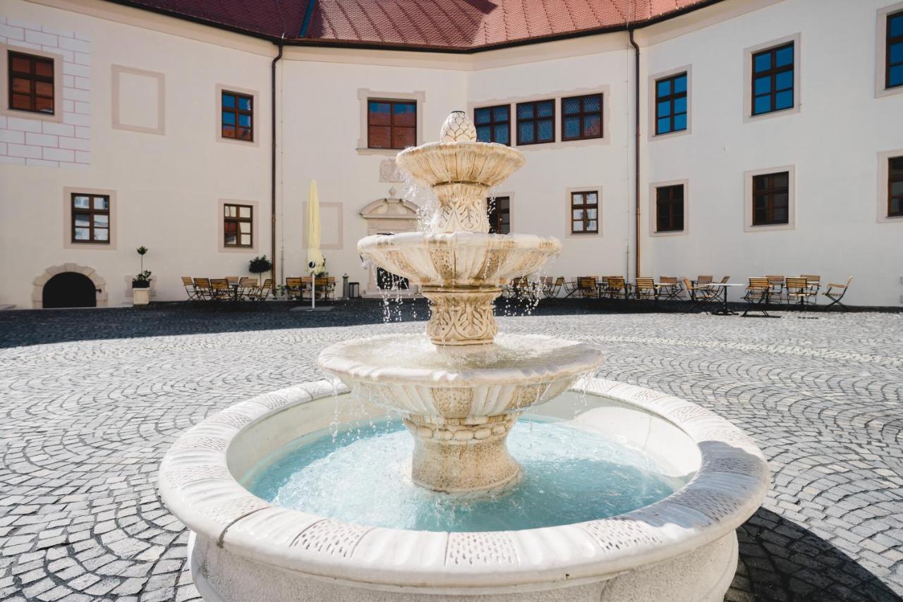 Palace Art Hotel Pezinok Ngoại thất bức ảnh