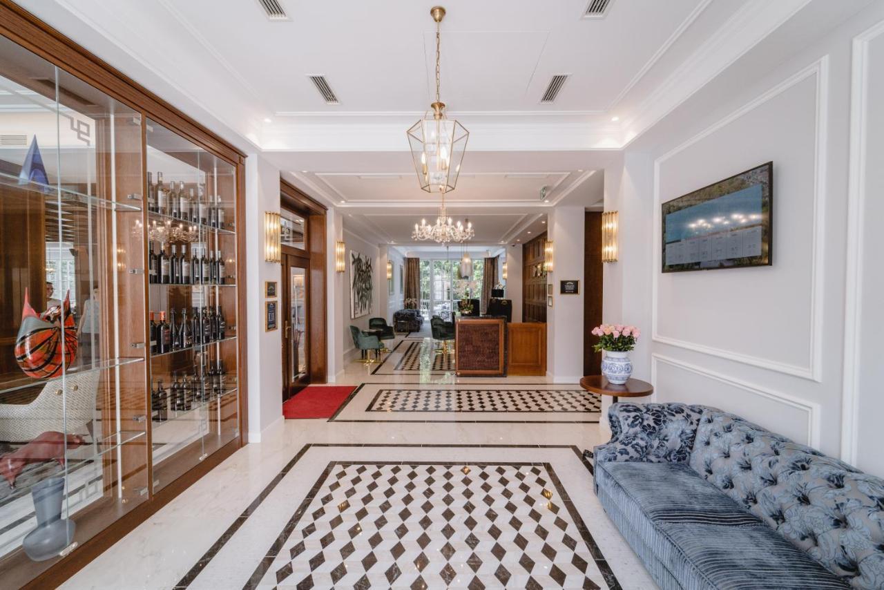 Palace Art Hotel Pezinok Ngoại thất bức ảnh