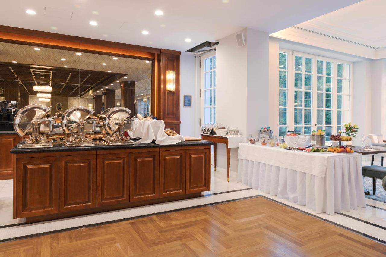 Palace Art Hotel Pezinok Ngoại thất bức ảnh