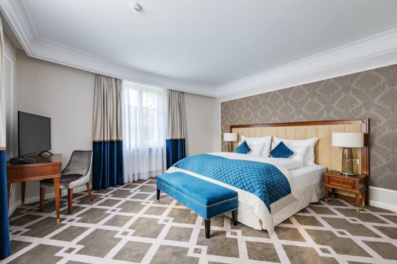 Palace Art Hotel Pezinok Ngoại thất bức ảnh