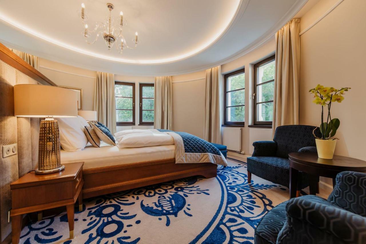 Palace Art Hotel Pezinok Ngoại thất bức ảnh